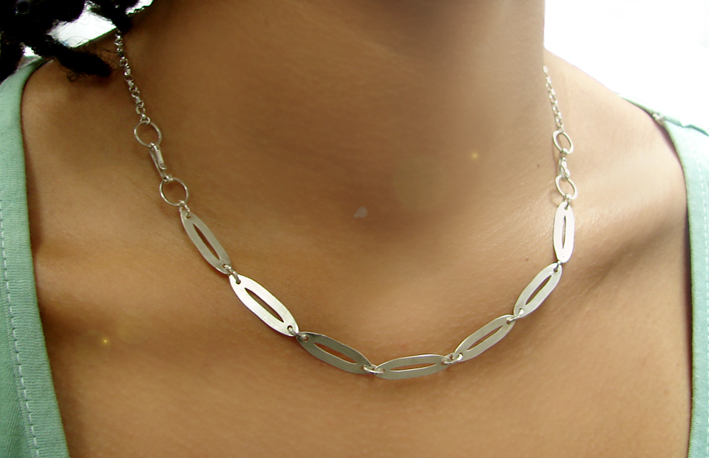 contemporary silver necklace silvene